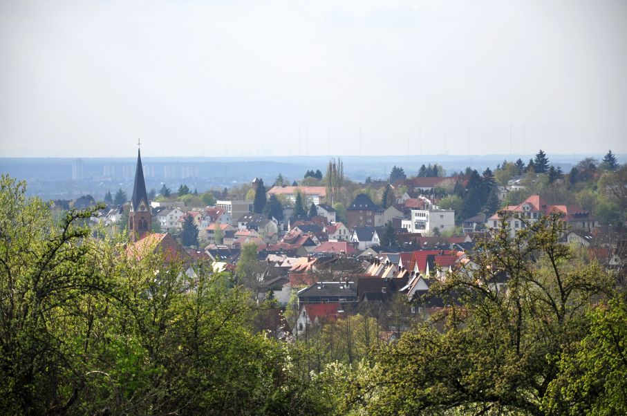 Blick vom Aborn auf die Kirche Maria Geburt