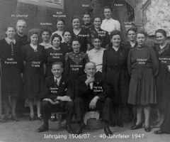 JG 1906/07 mit Pfarrer Umenhof 1947