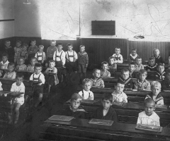 JG 1918 Knabenschule Schweinheim Einschulung