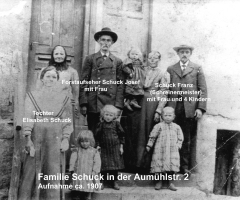 Schuck Josef mit Familie 1907 Aumühlstr 2