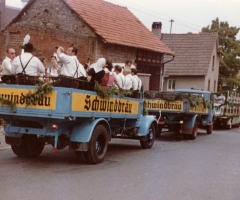 Festzug Jubiläum Laster