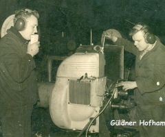 Gueldner_Mitarbeiter_Montage_Motor_Hofhammer