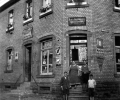 Bäckerei Wirtschaft u. Kolonialwaren Giegerich um 1933