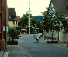 Marienstr mit Maibaum 1991