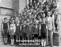 JG 1937/38 Schuljahrgang mit Lehrer Ulrich 1950