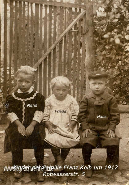 Kolb Maria, Frieda und Hans um 1912 Rotwasserstr 5