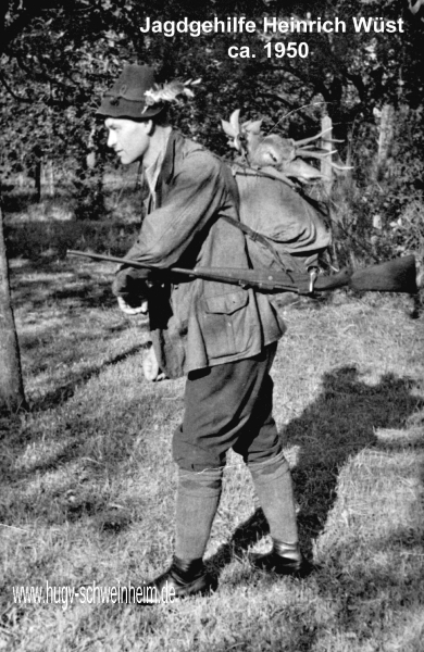 Wüst Heinrich Jäger mit Reh im Rucksack 1950