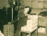 Gueldner_Mitarbeiter_Produktion_Werkhalle_W_Sommer