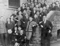 JG 1907/08 mit Lehrer Lindenberger